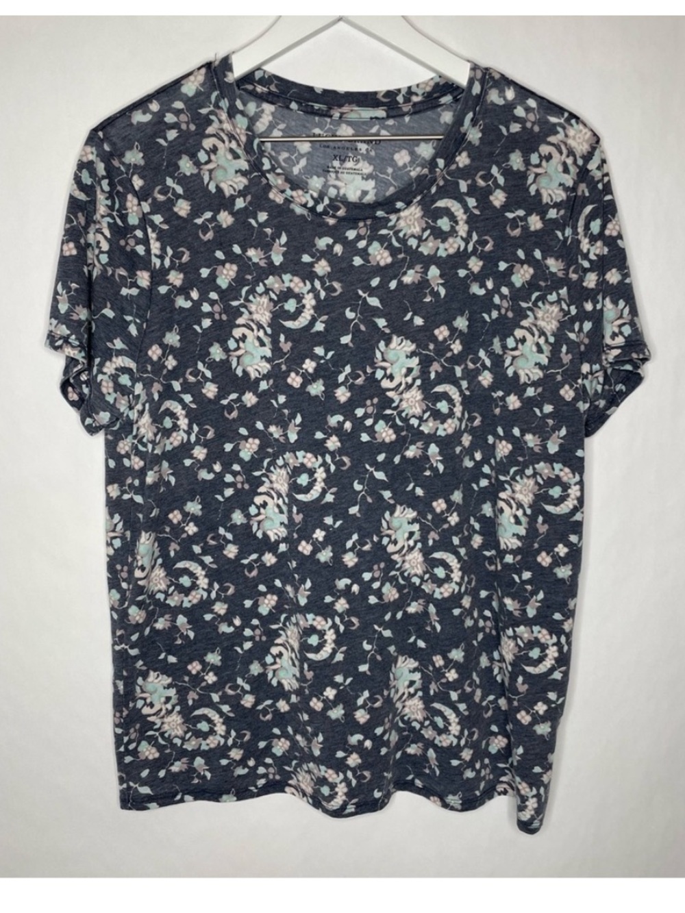 Lucky Brand Navy Blue Floral paisley Short Sleeve Tee lightweight paper shirt